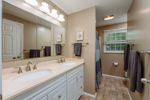 7904 Saddleback Pl, Maineville, OH 45039 photo 16