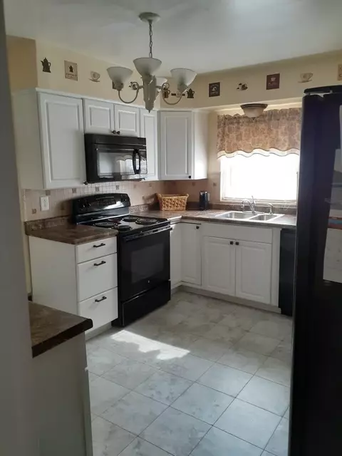 115 Eggerding Dr, Lockland, OH 45215 photo 4