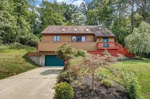 3640 Canyon Dr, Cincinnati, OH 45217 photo 1