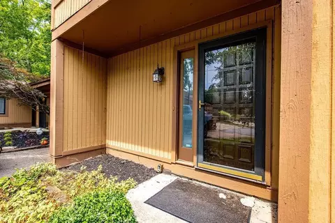 562 Maple Ln, Mason, OH 45040 photo 2