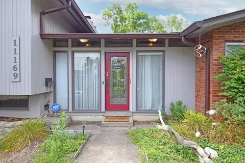 11169 Embassy Dr, Forest Park, OH 45240 photo 3