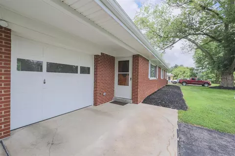 4633 Rumpke Rd, Cincinnati, OH 45245 photo 3