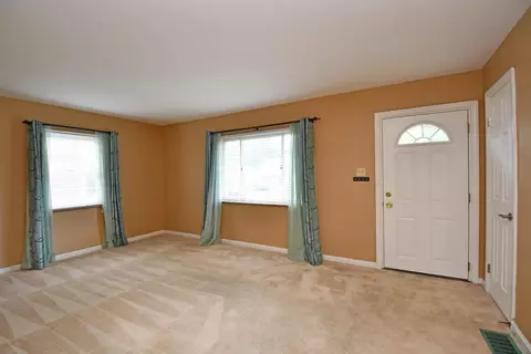 1722 Marilyn Ln, Cincinnati, OH 45231 photo 3