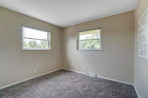 2473 Bluelark Dr, Cincinnati, OH 45231 photo 9