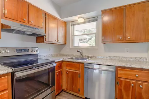959 Harkin Dr, Forest Park, OH 45240 photo 8