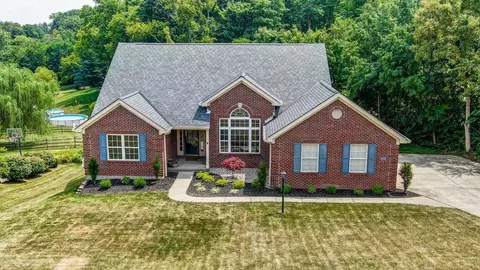 4530 Hampton Pointe Dr, Cincinnati, OH 45248 photo 1