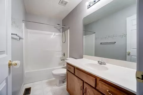 4530 Hampton Pointe Dr, Cincinnati, OH 45248 photo 29
