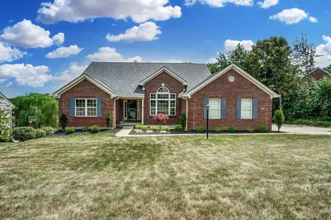 4530 Hampton Pointe Dr, Cincinnati, OH 45248 photo 2