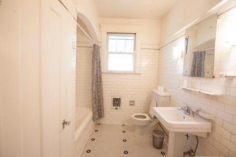 2758 Powell Dr, Cincinnati, OH 45211 photo 12