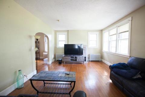 2758 Powell Dr, Cincinnati, OH 45211 photo 8