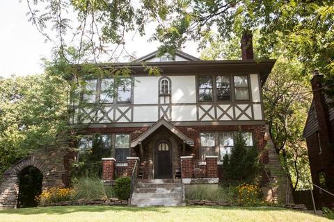2758 Powell Dr, Cincinnati, OH 45211 photo 1