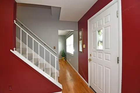 9343 Ranchill Dr, Cincinnati, OH 45231 photo 3