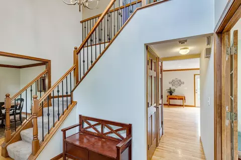 8458 Greenleaf Dr, Cincinnati, OH 45255 photo 4