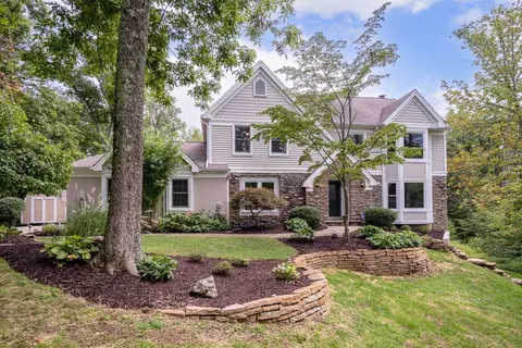 8458 Greenleaf Dr, Cincinnati, OH 45255 photo 1