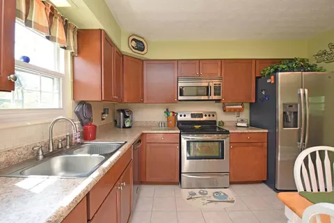 4158 Brookfield Dr, Cincinnati, OH 45245 photo 9