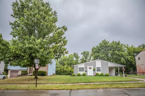 2341 Roxanna Dr, Cincinnati, OH 45231 photo 3