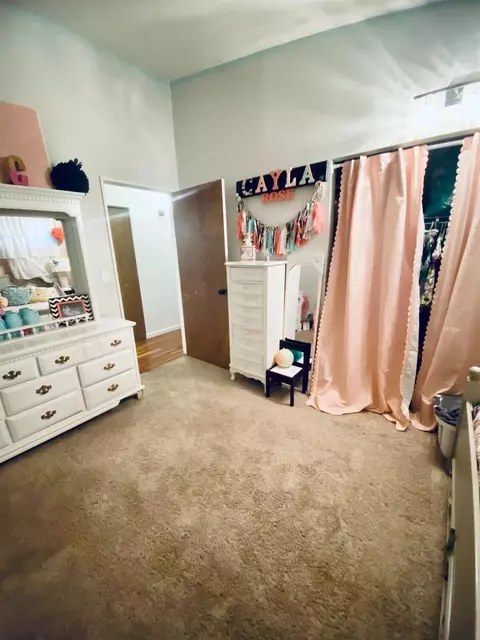 10885 Carnegie Dr, Forest Park, OH 45240 photo 16