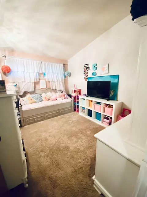 10885 Carnegie Dr, Forest Park, OH 45240 photo 15