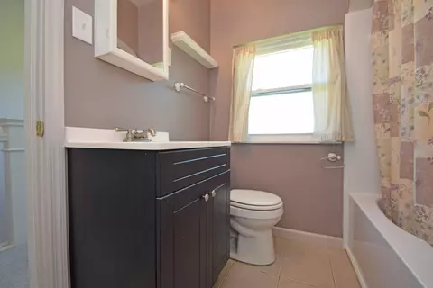 2460 Galbraith Rd, Cincinnati, OH 45237 photo 8
