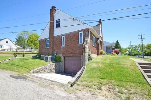 2460 Galbraith Rd, Cincinnati, OH 45237 photo 3