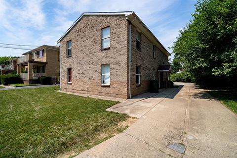 3130 Westbrook Dr, Cincinnati, OH 45238 photo 1