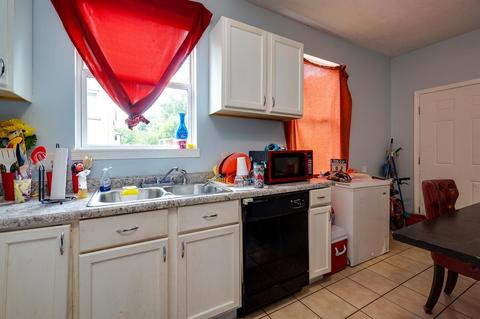 3130 Westbrook Dr, Cincinnati, OH 45238 photo 9