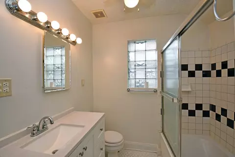 3460 Fernside Pl, Cincinnati, OH 45207 photo 25