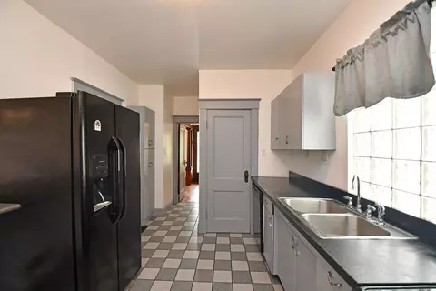 3460 Fernside Pl, Cincinnati, OH 45207 photo 20