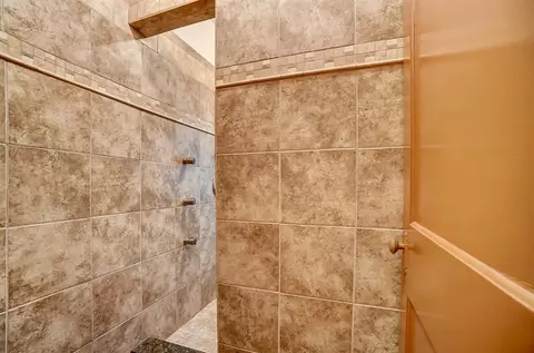 1920 Springdale Rd, Cincinnati, OH 45231 photo 23