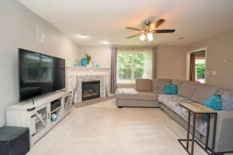 2011 Mistletoe Ct, Amelia, OH 45102 photo 13
