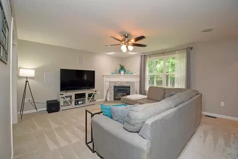 2011 Mistletoe Ct, Amelia, OH 45102 photo 12