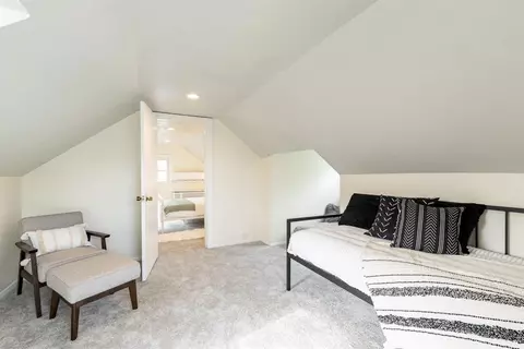 1054 Burns Ave, Wyoming, OH 45215 photo 17