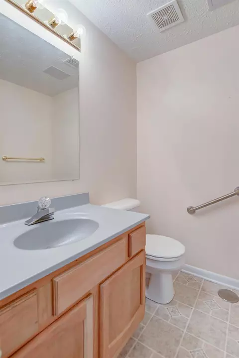 5555 Windmere Dr, Cincinnati, OH 45248 photo 22