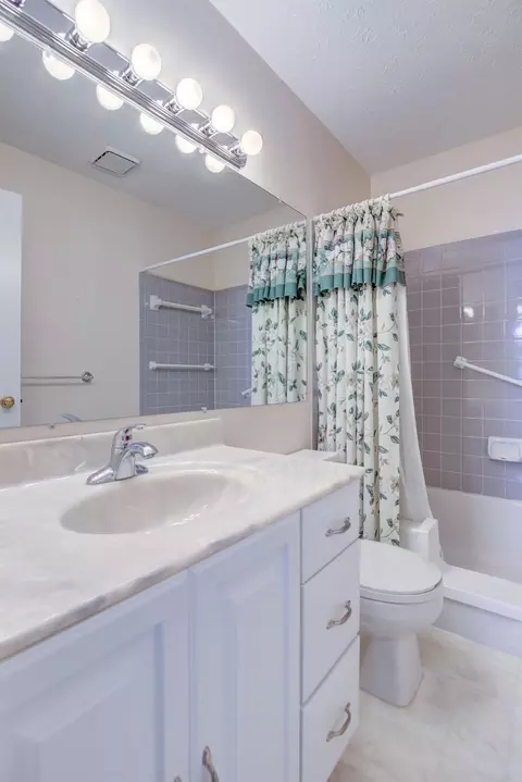 5555 Windmere Dr, Cincinnati, OH 45248 photo 17