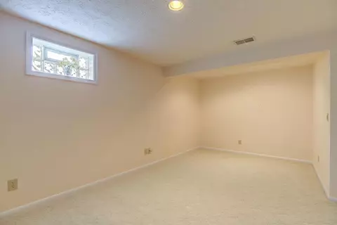 5555 Windmere Dr, Cincinnati, OH 45248 photo 21