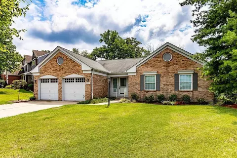 5555 Windmere Dr, Cincinnati, OH 45248 photo 2