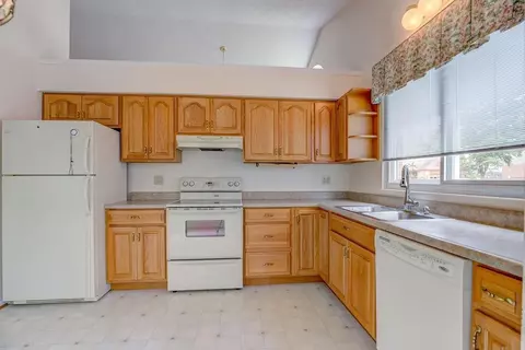 5555 Windmere Dr, Cincinnati, OH 45248 photo 7