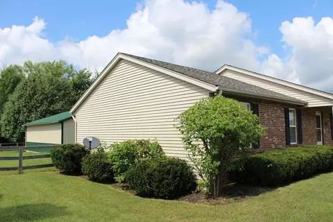 6029 Sean Cir, Blanchester, OH 45107 photo 3