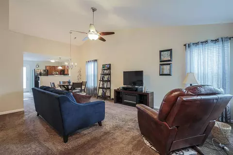 4241 Gensen Loop, Cincinnati, OH 45245 photo 4