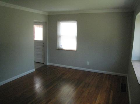 8642 Daly Rd, Cincinnati, OH 45231 photo 3