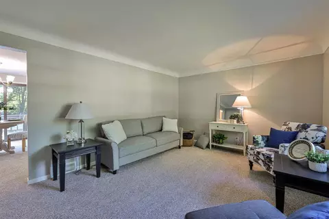 9048 Ranchill Dr, Cincinnati, OH 45231 photo 5