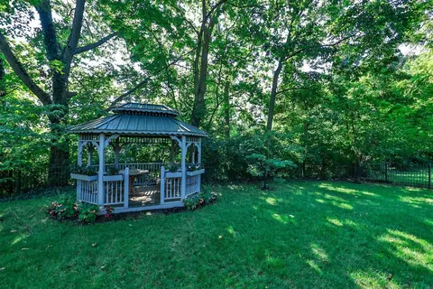 9048 Ranchill Dr, Cincinnati, OH 45231 photo 28