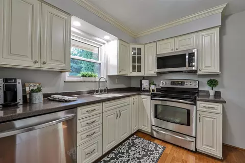 9048 Ranchill Dr, Cincinnati, OH 45231 photo 10