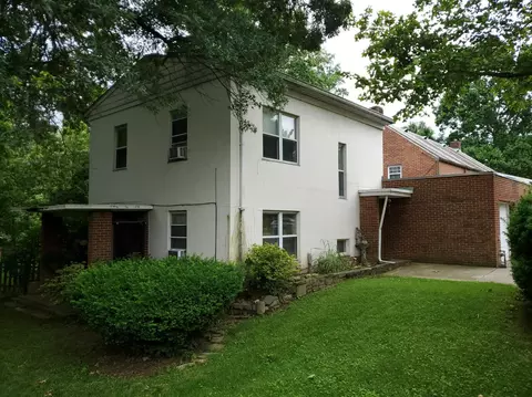 14 Ashby St, Greenhills, OH 45218 photo 2