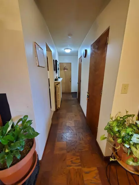 14 Ashby St, Greenhills, OH 45218 photo 6