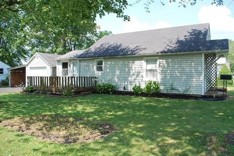 112 Vine St, Blanchester, OH 45107 photo 4