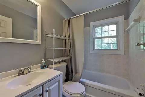 9739 Crestbrook Dr, Cincinnati, OH 45231 photo 19