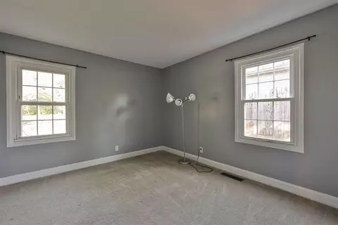 9739 Crestbrook Dr, Cincinnati, OH 45231 photo 16
