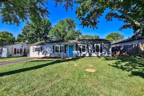 9739 Crestbrook Dr, Cincinnati, OH 45231 photo 1