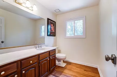 832 Eaglesknoll Ct, Cincinnati, OH 45255 photo 6